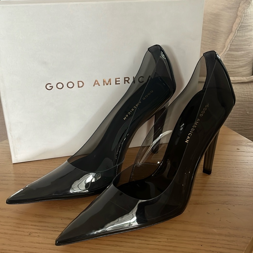 NIB GOOD AMERICAN Cinderella stilettos in light smoke